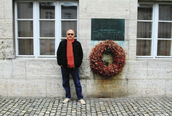 Las tres fotografías de Eduardo Tejeira Davis en Alemania son de Álvaro Uribe, 2014. Las tres fotografías de Eduardo Tejeira Davis en Alemania son de Álvaro Uribe, 2014.