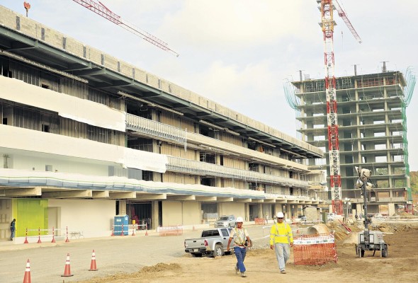 Avances en la construcción de la Ciudad de la Salud. Avances en la construcción de la Ciudad de la Salud.