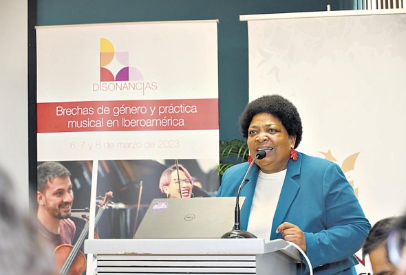 Electra Castillo, directora de la Red Nacional de Orquestas y Coros Infantiles y Juveniles. Electra Castillo, directora de la Red Nacional de Orquestas y Coros Infantiles y Juveniles.