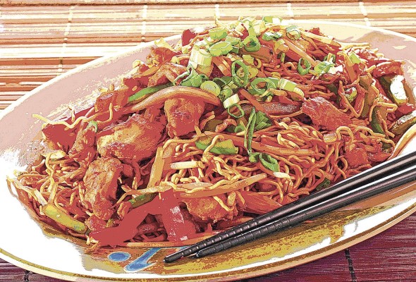 Chow mein No es un plato típico, pero es de los más consumidos popularmente. Lo trajeron los chinos. Chow mein No es un plato típico, pero es de los más consumidos popularmente. Lo trajeron los chinos.