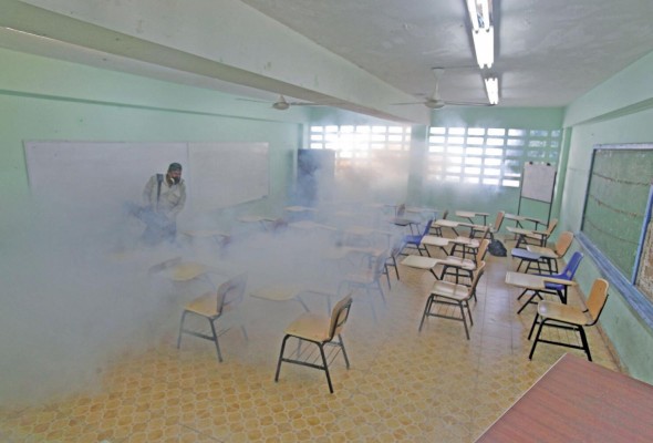 Panamá es el primer con la mayor cantidad de días con las aulas cerradas. Panamá es el primer con la mayor cantidad de días con las aulas cerradas.