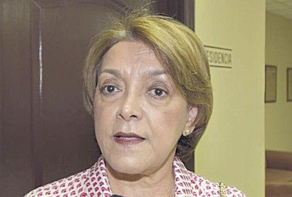 Dorita de Reyna , miembro del Consejo Editorial de La Estrella de Panamá. Dorita de Reyna , miembro del Consejo Editorial de La Estrella de Panamá.