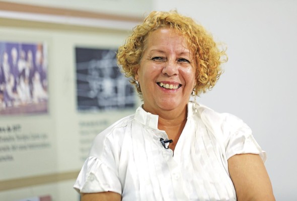 Lourdes de Armas es escritora, teóloga y editora cubana Lourdes de Armas es escritora, teóloga y editora cubana