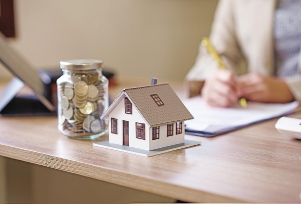 En casi cuatro décadas, se ha modificado tres veces el régimen fiscal para ampliar el rango de la vivienda subsidiada con el interés preferencial. En casi cuatro décadas, se ha modificado tres veces el régimen fiscal para ampliar el rango de la vivienda subsidiada con el interés preferencial.