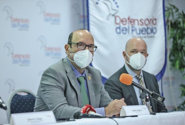 Eduardo Leblanc, defensor del Pueblo, durante la conferencia de prensa. Eduardo Leblanc, defensor del Pueblo, durante la conferencia de prensa.