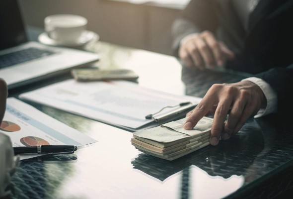 Los recursos servirán para que las pymes beneficiadas participen en el comercio exterior vendiendo sus productos y estableciéndose en otros mercados. Los recursos servirán para que las pymes beneficiadas participen en el comercio exterior vendiendo sus productos y estableciéndose en otros mercados.