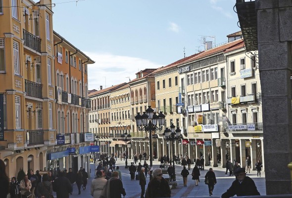 La ciudad de Segovia fue conquistada por Roma durante la campaña militar dirigida por el cónsul Tito Didio, entre los años 98 y 94 a.C. La ciudad de Segovia fue conquistada por Roma durante la campaña militar dirigida por el cónsul Tito Didio, entre los años 98 y 94 a.C.