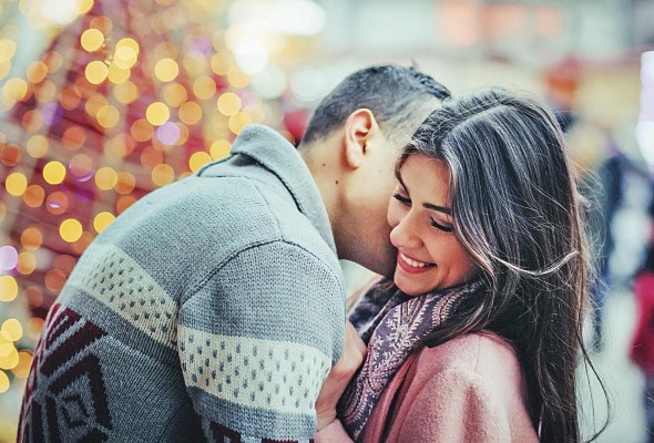 En la etapa de 'luna de miel', las personas suelen estar 'borrachas de amor' debido a las sustancias quimicas que se liberan en el cerebro. En la etapa de 'luna de miel', las personas suelen estar 'borrachas de amor' debido a las sustancias quimicas que se liberan en el cerebro.