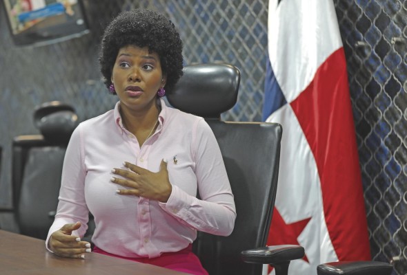 La diputada suplemente Walkiria Chandler, durante la entrevista con 'La Decana'. La diputada suplemente Walkiria Chandler, durante la entrevista con 'La Decana'.