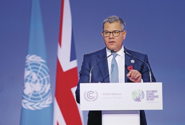 El presidente de la COP26, Alok Sharma, durante una sesión de la conferencia del clima en la ciudad escocesa de Glasgow. El presidente de la COP26, Alok Sharma, durante una sesión de la conferencia del clima en la ciudad escocesa de Glasgow.