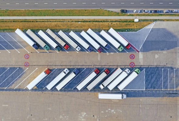 El diseño de rutas seguras incluye la planificación de paradas autorizadas y la carga de combustible en puntos seguros. El diseño de rutas seguras incluye la planificación de paradas autorizadas y la carga de combustible en puntos seguros.