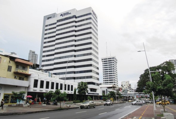 La Asociación Bancaria de Panamá indicó que los fondos no fueron utilizados porque los trámites son difíciles, inclusive en el caso de los fondos no reembolsables. La Asociación Bancaria de Panamá indicó que los fondos no fueron utilizados porque los trámites son difíciles, inclusive en el caso de los fondos no reembolsables.