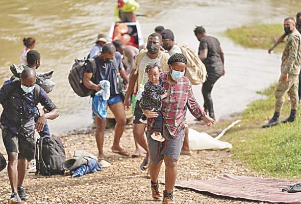 El informe habla de los peligros a los que son expuestos niños y adolescentes que cruzan Panamá en camino a su país de destino. El informe habla de los peligros a los que son expuestos niños y adolescentes que cruzan Panamá en camino a su país de destino.