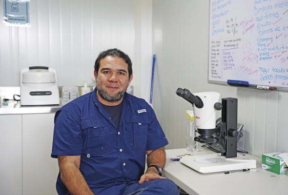 Dr. José R. Loaiza. Dr. José R. Loaiza.