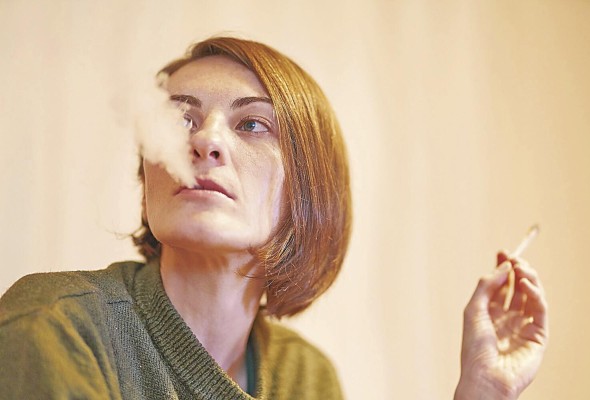 El cigarrillo o tabaco también es un factor de riesgo. El cigarrillo o tabaco también es un factor de riesgo.