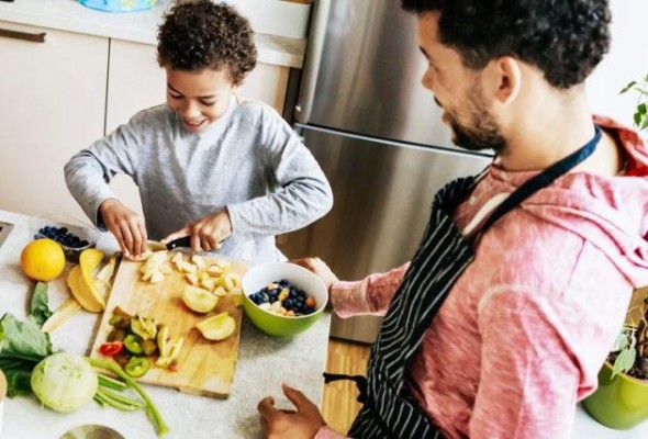Inculcar en los niños una alimentación saludable ayuda a prevenir la diabetes en el futuro, dicen expertos. Inculcar en los niños una alimentación saludable ayuda a prevenir la diabetes en el futuro, dicen expertos.