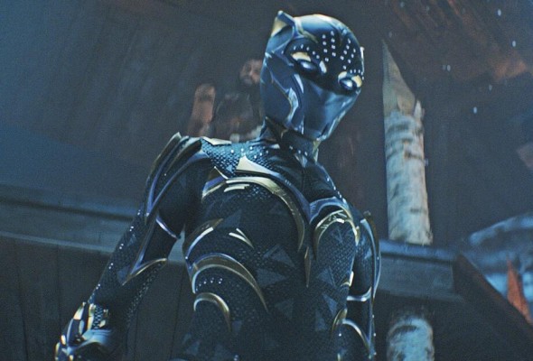 La cinta muestra la huella de la maternidad, la familia y la identidad colectiva de Wakanda. La cinta muestra la huella de la maternidad, la familia y la identidad colectiva de Wakanda.