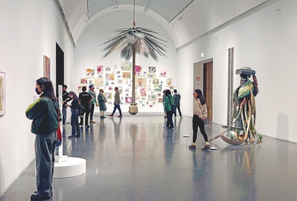 La exposición aborda el tema de la diáspora caribeña. La exposición aborda el tema de la diáspora caribeña.