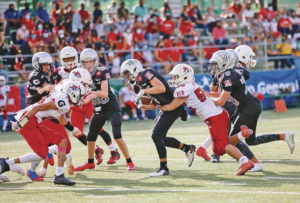 AIP (Varsity) superó en duelo clásico de la KFL a Brader Raiders por 15 a 14 . AIP (Varsity) superó en duelo clásico de la KFL a Brader Raiders por 15 a 14 .