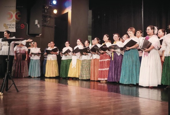 En el concierto de apertura de América Cantat fueron interpretadas piezas del Maestro Colbourne. En el concierto de apertura de América Cantat fueron interpretadas piezas del Maestro Colbourne.
