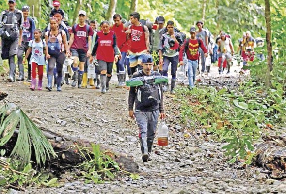 Tinoco destacó además que en Nicaragua a muchos migrantes 'les cobran un monto por transitar'. Tinoco destacó además que en Nicaragua a muchos migrantes 'les cobran un monto por transitar'.