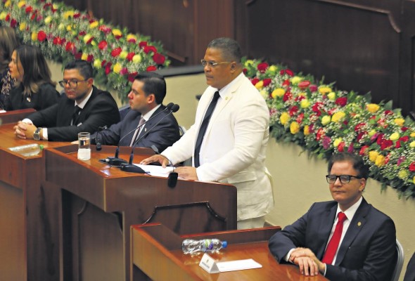 Jaime Vargas, nuevo presidente de la Asamblea Nacional. Jaime Vargas, nuevo presidente de la Asamblea Nacional.