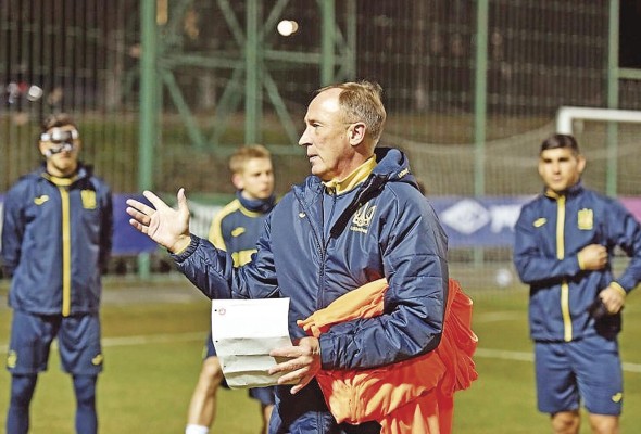 El entrenador Oleksandr Petrakov iniciará la concentración del equipo a partir del próximo 1 de mayo, con un calendario tentativo que incluye partidos amistosos. El entrenador Oleksandr Petrakov iniciará la concentración del equipo a partir del próximo 1 de mayo, con un calendario tentativo que incluye partidos amistosos.