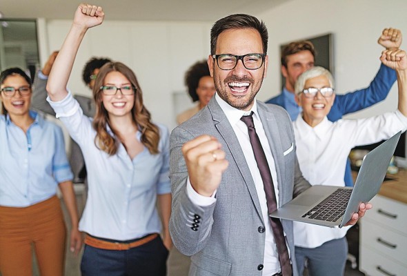 En los negocios se busca que el equipo de y logre los resultados. En los negocios se busca que el equipo de y logre los resultados.