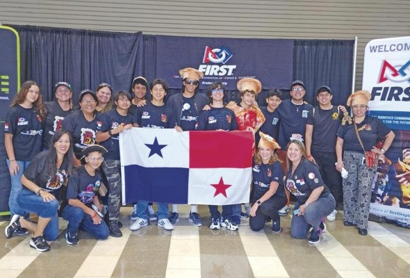 La representación del país estuvo a cargo de 12 alumnos del Thomas Jefferson School, un estudiante de la Academia Interamericana de Panamá de Cerro Viento y una alumna del Boston School International La representación del país estuvo a cargo de 12 alumnos del Thomas Jefferson School, un estudiante de la Academia Interamericana de Panamá de Cerro Viento y una alumna del Boston School International