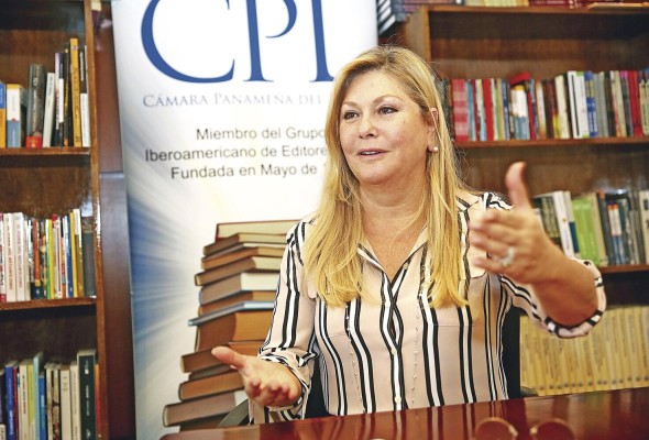 Orit Btesh, presidenta de la Cámara Panameña del Libro Orit Btesh, presidenta de la Cámara Panameña del Libro
