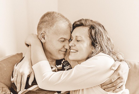Es primordial mantener una buena comunicación con la pareja y hablar de los problemas que les afectan al momento de la relación. Es primordial mantener una buena comunicación con la pareja y hablar de los problemas que les afectan al momento de la relación.