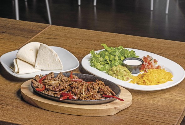 También se pueden degustar unas ricas fajitas. También se pueden degustar unas ricas fajitas.