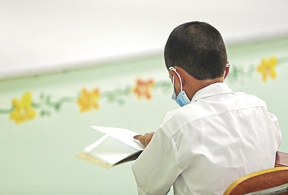 A raíz de la pandemia de covid-19, la región de América Latina y el Caribe atraviesa por una crisis educativa sin precedentes A raíz de la pandemia de covid-19, la región de América Latina y el Caribe atraviesa por una crisis educativa sin precedentes