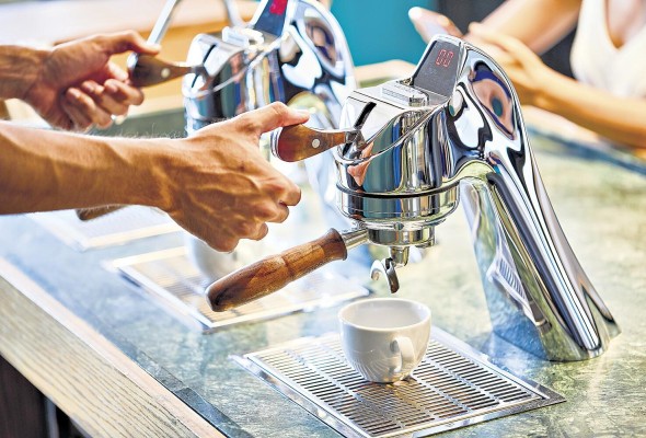 Cada café se prepara con la intención de destacar todos sus atributos naturales. Cada café se prepara con la intención de destacar todos sus atributos naturales.