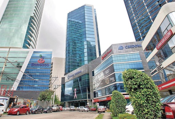 La Superintendencia de Bancos de Panamá es el ente regulador del sector financiero. La Superintendencia de Bancos de Panamá es el ente regulador del sector financiero.