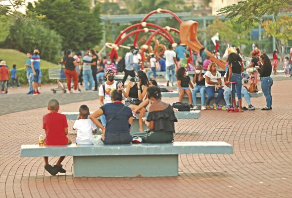 Actualmente el apellido no solo suele identificar a un individuo o familia, sino que brinda información valiosa de nuestra historia y la de los países donde se originaron. Actualmente el apellido no solo suele identificar a un individuo o familia, sino que brinda información valiosa de nuestra historia y la de los países donde se originaron.