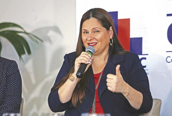 La directora y secretaria técnica de la Coordinadora Nacional de la Comisión Nacional contra el Blanqueo de Capitales, el Financiamiento del Terrorismo y la Proliferación de Armas de Destrucción Masiva, Isabel Vecchio Arófulo. La directora y secretaria técnica de la Coordinadora Nacional de la Comisión Nacional contra el Blanqueo de Capitales, el Financiamiento del Terrorismo y la Proliferación de Armas de Destrucción Masiva, Isabel Vecchio Arófulo.