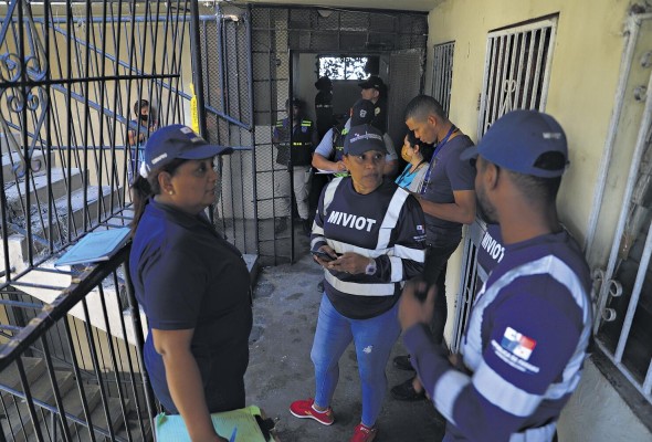 Entidades se convocaron en el sitio para investigar y asistir a los posiblemente afectados. Entidades se convocaron en el sitio para investigar y asistir a los posiblemente afectados.