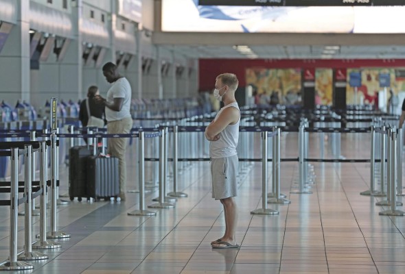 El aeropuerto de Tocumen podrá recibir turistas internacionales desde el lunes. El aeropuerto de Tocumen podrá recibir turistas internacionales desde el lunes.