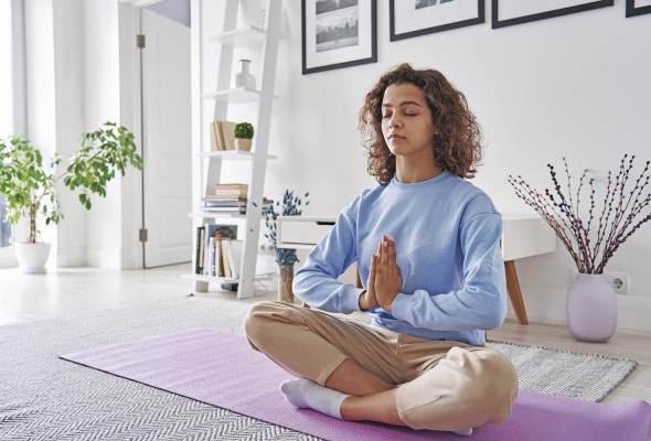 Meditar es crucial para liberar estrés Meditar es crucial para liberar estrés