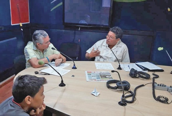 Rubén Darío Murgas y Aristides Ureña Ramos, durante la entrevista. Rubén Darío Murgas y Aristides Ureña Ramos, durante la entrevista.