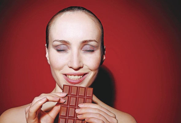 El hambre emocional está asociada a la necesidad de canalizar estrés y ansiedad. El hambre emocional está asociada a la necesidad de canalizar estrés y ansiedad.