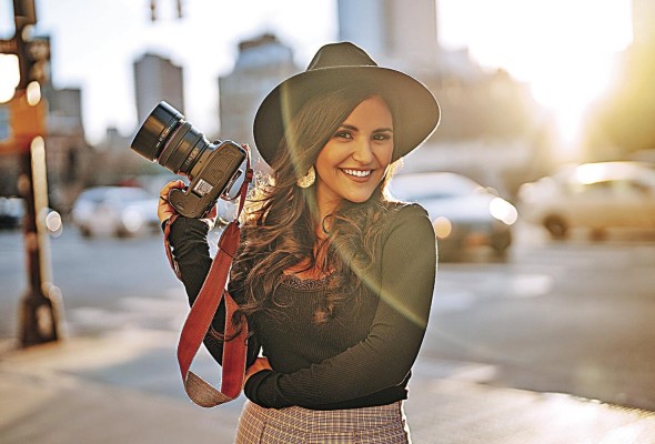 Liz Pinto: 'La fotografía revive momentos, emociones, y eso es lo más bonito que nos puede dar' Liz Pinto: 'La fotografía revive momentos, emociones, y eso es lo más bonito que nos puede dar'