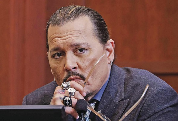 El actor Johnny Depp debe recibir $15 millones El actor Johnny Depp debe recibir $15 millones