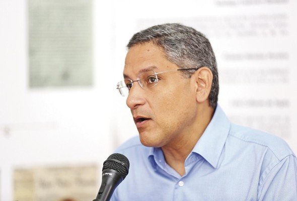Eduardo Quirós Eduardo Quirós