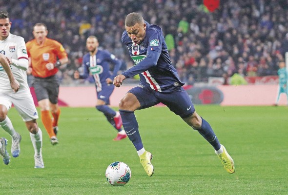 Si el Madrid quiere competir con la oferta del PSG, tendrá que pensar en pagarle al delantero francés la estruendosa suma de 30 millones por temporada, centavos más, centavos menos. Si el Madrid quiere competir con la oferta del PSG, tendrá que pensar en pagarle al delantero francés la estruendosa suma de 30 millones por temporada, centavos más, centavos menos.