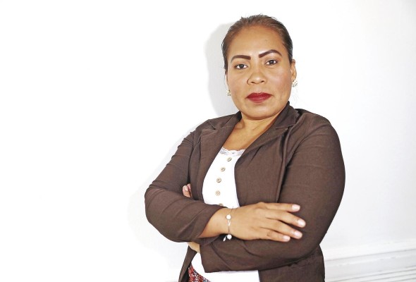 Aulina Ismare: 'La idea occidental es devastar árboles, la mía es conservarlos' Aulina Ismare: 'La idea occidental es devastar árboles, la mía es conservarlos'