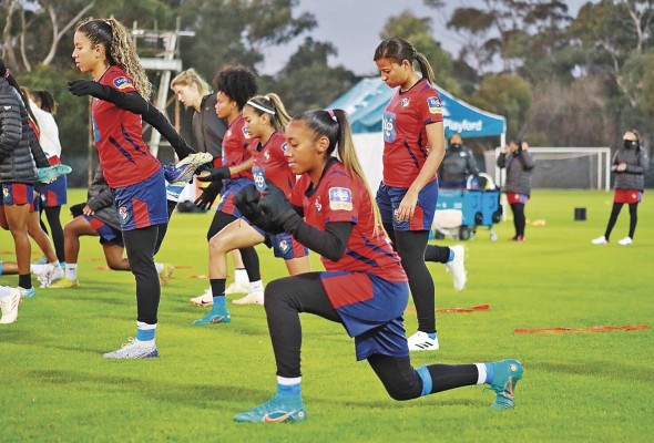 La selección panameña durante su entrenamiento en Adelaida, Australia. La selección panameña durante su entrenamiento en Adelaida, Australia.