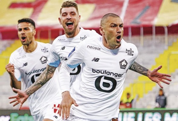 El Lille es el actual puntero de la Ligue 1, el torneo francés. A dos fechas de concluir, hace temer al PSG el tener que quedarse sin el máximo trofeo local. El Lille es el actual puntero de la Ligue 1, el torneo francés. A dos fechas de concluir, hace temer al PSG el tener que quedarse sin el máximo trofeo local.