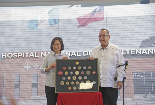 El presidente de Guatemala, Alejandro Giammattei, y la presidenta de Taiwán, Tsai Ing-wen. El presidente de Guatemala, Alejandro Giammattei, y la presidenta de Taiwán, Tsai Ing-wen.